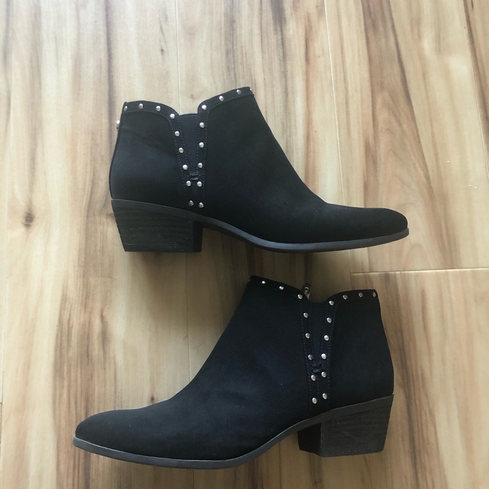 NWOT Sam Edelman size 7 studded ankle boots